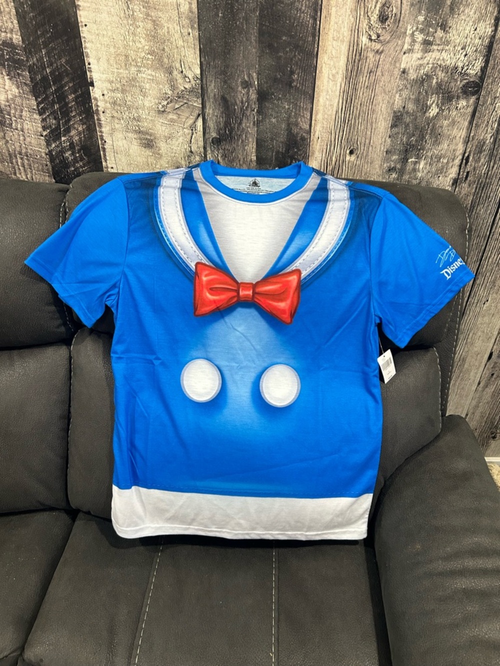 Donald Duck AOP men’s size small! NEW with tag! Official! From the Disney store!